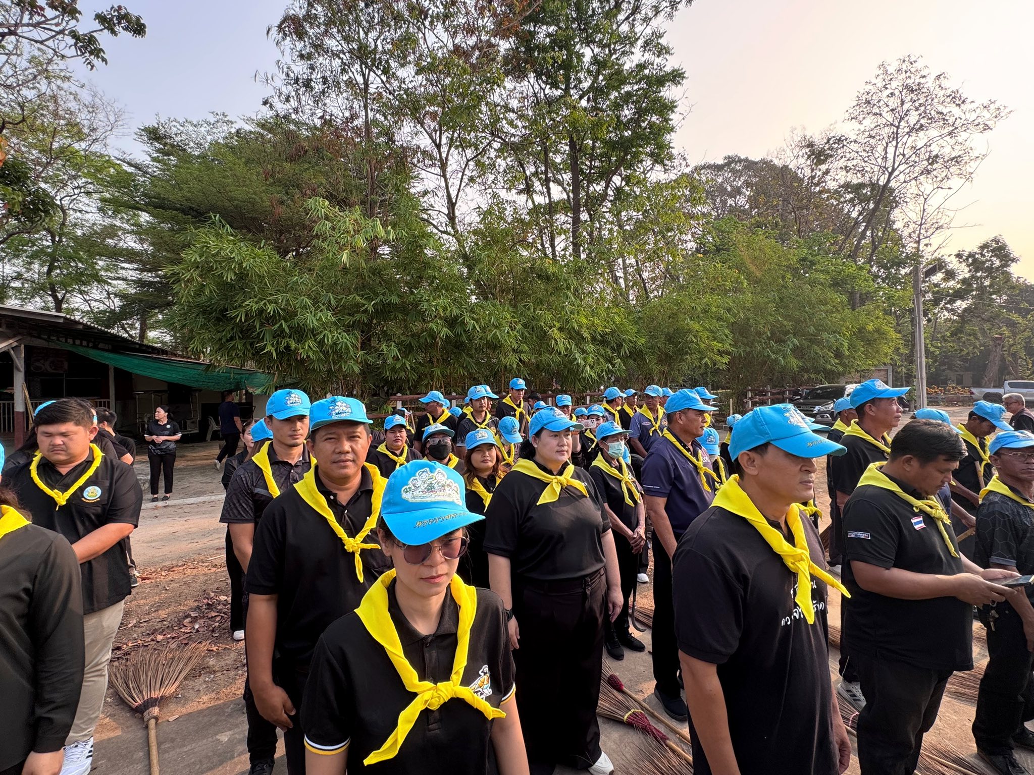 title - กิจกรรมจิตอาสาบำเพ็ญสาธารณประโยชน์และบำเพ็ญสาธารณกุศล เนื่องในวันคล้ายวันพระราชสมภพ พระบาทสมเด็จพระพุทธเลิศหล้านภาลัย